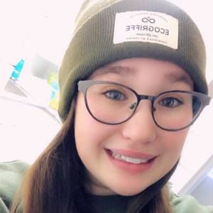 Meet your Posher, Ariane